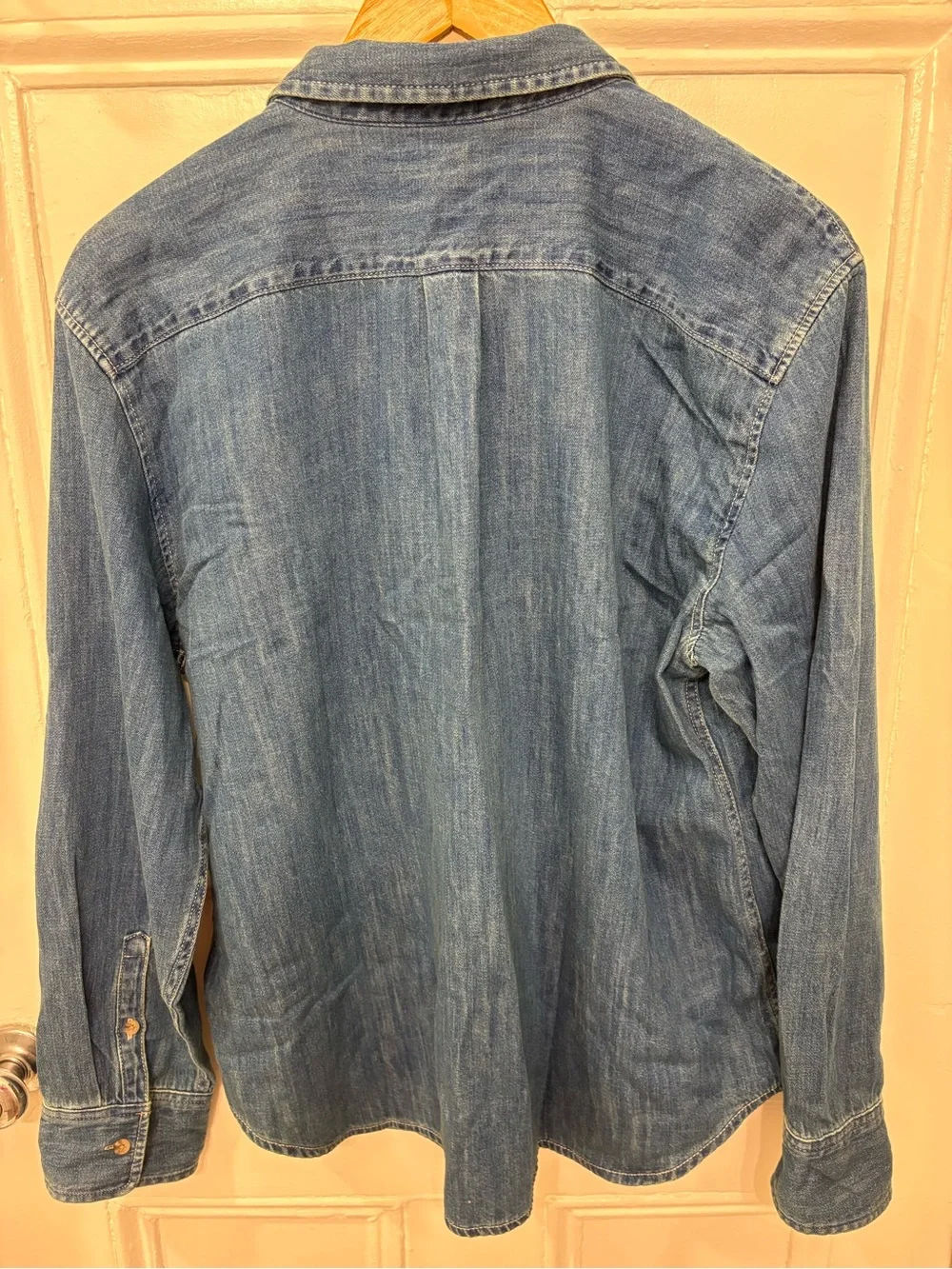 NWT J Crew Retail Garçon classic chambray shirt in Neela wash Size 14